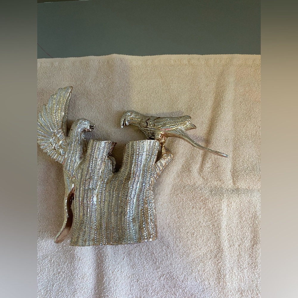 Decorative Silver Parrot Bird Planter - Elegant Pet Bird Accent